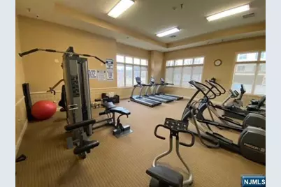 1210 Windsor Park Court 25 #25, Englewood, NJ 07631 - Photo 9