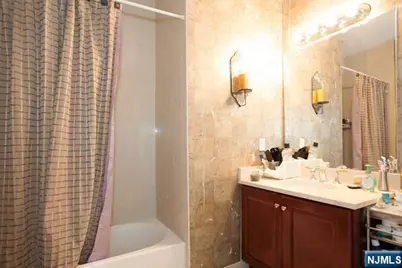 1210 Windsor Park Court 25 #25, Englewood, NJ 07631 - Photo 7