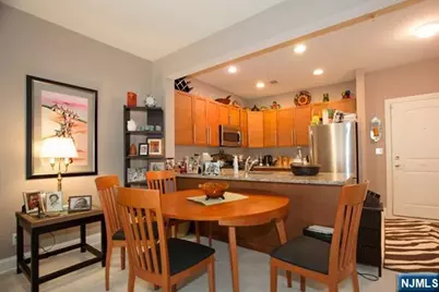 1210 Windsor Park Court 25 #25, Englewood, NJ 07631 - Photo 5