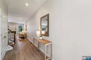 8 Masterson Ct, Waldwick, NJ 07463 - Photo 17