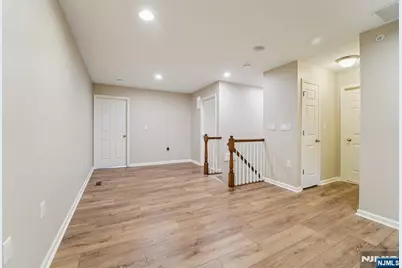 8 Masterson Court, Waldwick, NJ 07463 - Photo 25