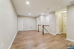 8 Masterson Ct, Waldwick, NJ 07463 - Photo 25