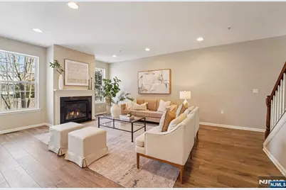 8 Masterson Court, Waldwick, NJ 07463 - Photo 7