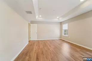 8 Masterson Ct, Waldwick, NJ 07463 - Photo 37