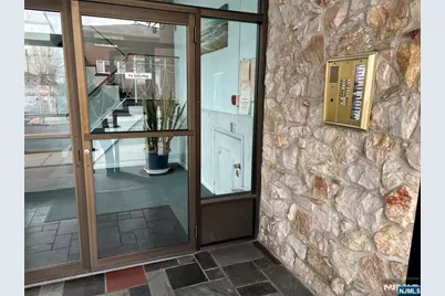 423 Walker Street B5 #B5, Fairview, NJ 07022 - Photo 3