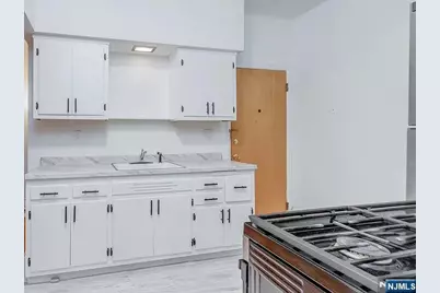 502 Washington Avenue 6 #6, Belleville, NJ 07109 - Photo 3