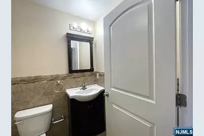 315 N Frank E Rodgers Boulevard 3 #3, Harrison, NJ 07029 - Photo 7