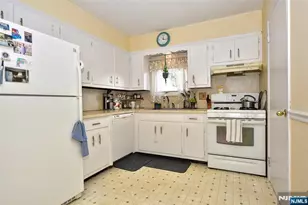 72 Burnside Pl, Wanaque, NJ 07420 - Photo 15