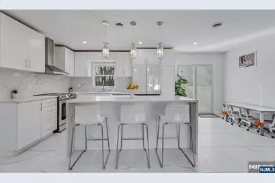 745 Washington Avenue, Washington Township, NJ 07676 - Photo 9