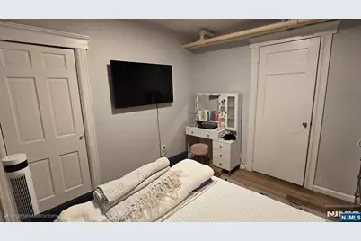 27 Russell Avenue 1 #1, Edgewater, NJ 07020 - Photo 13