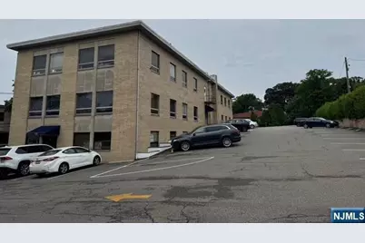 111 Charlotte Place 104 #104, Englewood Cliffs, NJ 07632 - Photo 9