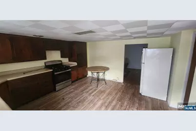 230 New Street, Lyndhurst Township, NJ 07071 - Photo 9