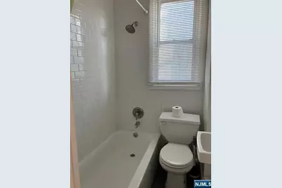 433 Lanza Avenue Apt 3 #Apt 3, Garfield, NJ 07026 - Photo 7
