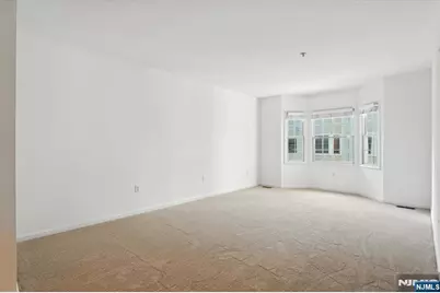 252 The Promenade 9-252 #9-252, Edgewater, NJ 07020 - Photo 15