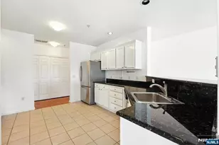 252 The Promenade 9-252, Edgewater, NJ 07020 - Photo 7