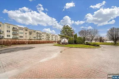 252 The Promenade 9-252 #9-252, Edgewater, NJ 07020 - Photo 35