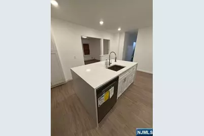 381 Terrace Avenue 1 #1, Hasbrouck Heights, NJ 07604 - Photo 3