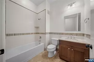 1600 Kaufer Ln 16, Fort Lee, NJ 07024 - Photo 29