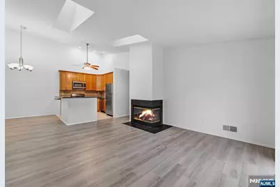 581 Holly Court, Mahwah, NJ 07430 - Photo 5