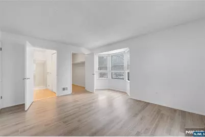 581 Holly Court, Mahwah, NJ 07430 - Photo 15