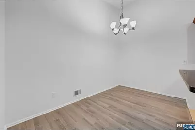 581 Holly Court, Mahwah, NJ 07430 - Photo 9