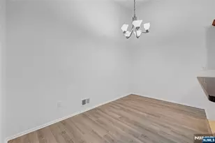 581 Holly Ct, Mahwah, NJ 07430 - Photo 9