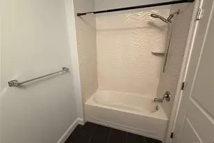 2001 Hudson Terrace 305, Fort Lee, NJ 07024 - Photo 9