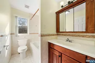 465B Cliff Street B, Fairview, NJ 07022 - Photo 19