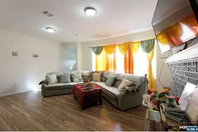 351 Osborne Terrace, Newark, NJ 07112 - Photo 13