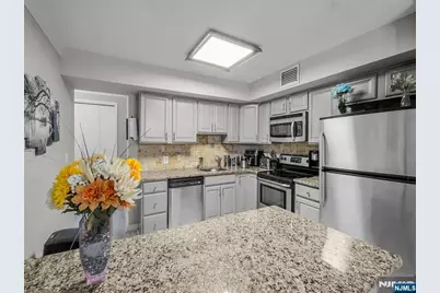 316 Prospect Avenue 8D #8D, Hackensack, NJ 07601 - Photo 5