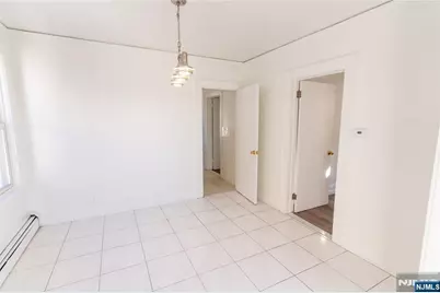 125 Clark Place 123 #123, Elizabeth, NJ 07206 - Photo 5