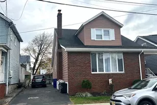 20 Elizabeth Pl, Totowa, NJ 07512 - Photo 1