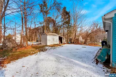 24 Caldwell, West Milford, NJ 07421 - Photo 17