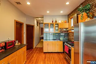 152 Pine St, Cliffside Park, NJ 07010 - Photo 3