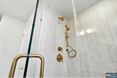 188 Canterbury Avenue, North Arlington, NJ 07031 - Photo 21