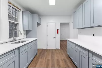 296 Pearsall Avenue, Jersey City, NJ 07305 - Photo 9