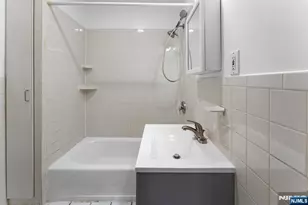 296 Pearsall Ave, Jersey City, NJ 07305 - Photo 11