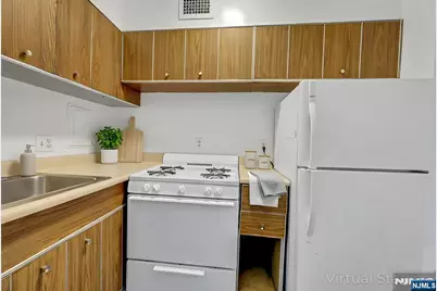 6 Horizon #306, Fort Lee, NJ 07024 - Photo 3