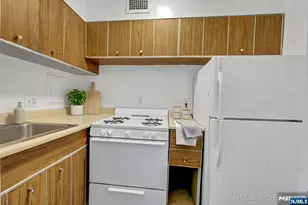 6 Horizon, Fort Lee, NJ 07024 - Photo 3