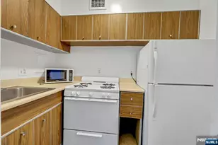 6 Horizon, Fort Lee, NJ 07024 - Photo 9