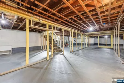 283 Pasadena Avenue, Hasbrouck Heights, NJ 07604 - Photo 29