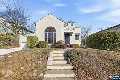 283 Pasadena Avenue, Hasbrouck Heights, NJ 07604 - Photo 1