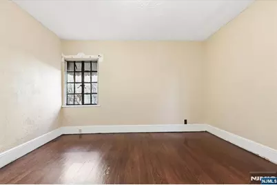 283 Pasadena Avenue, Hasbrouck Heights, NJ 07604 - Photo 23