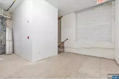 127 Coit Street, Irvington, NJ 07111 - Photo 3