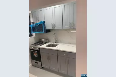 2329 Hudson Terrace C12 #C12, Fort Lee, NJ 07024 - Photo 3