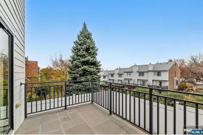 38 Hudson Avenue, Edgewater, NJ 07020 - Photo 23