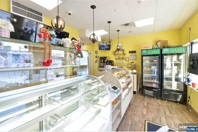 6-01 Plaza Road, Fair Lawn, NJ 07410 - Photo 9