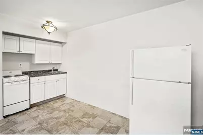 64 Poplar Avenue A7 #A7, Hackensack, NJ 07601 - Photo 5