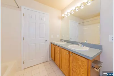 144 Stratford Drive 1045 #1045, Nutley, NJ 07110 - Photo 17