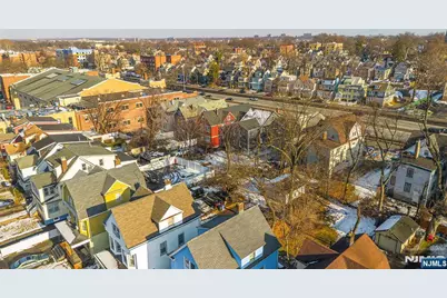 189 Oraton Parkway, East Orange, NJ 07017 - Photo 37